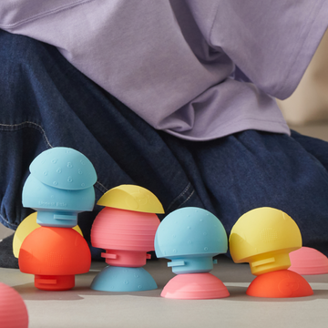 b is for ball® x Sundae Kids - 2-Ball Set in “Honk Honk” Bus Toy Box